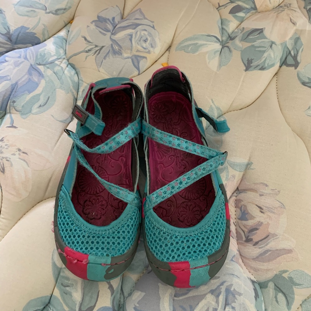 Jambu adventure shoes